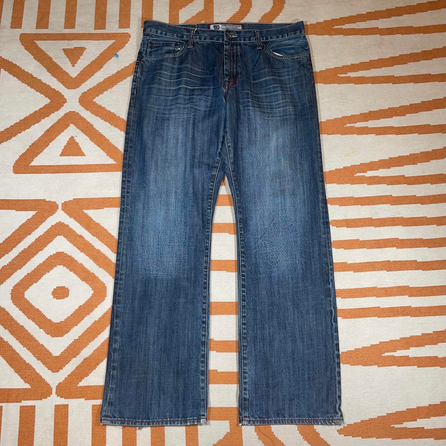 Artful Dodger 00s Embroidered Falcon Baggy Blue Jeans 38x34