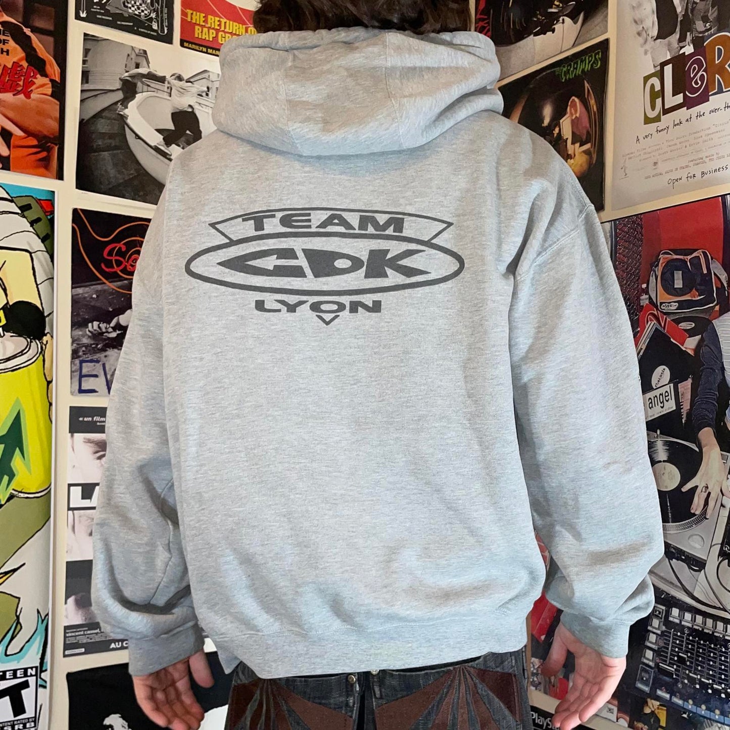 Oakley 90s Embroidered Lyǒn Hoodie M