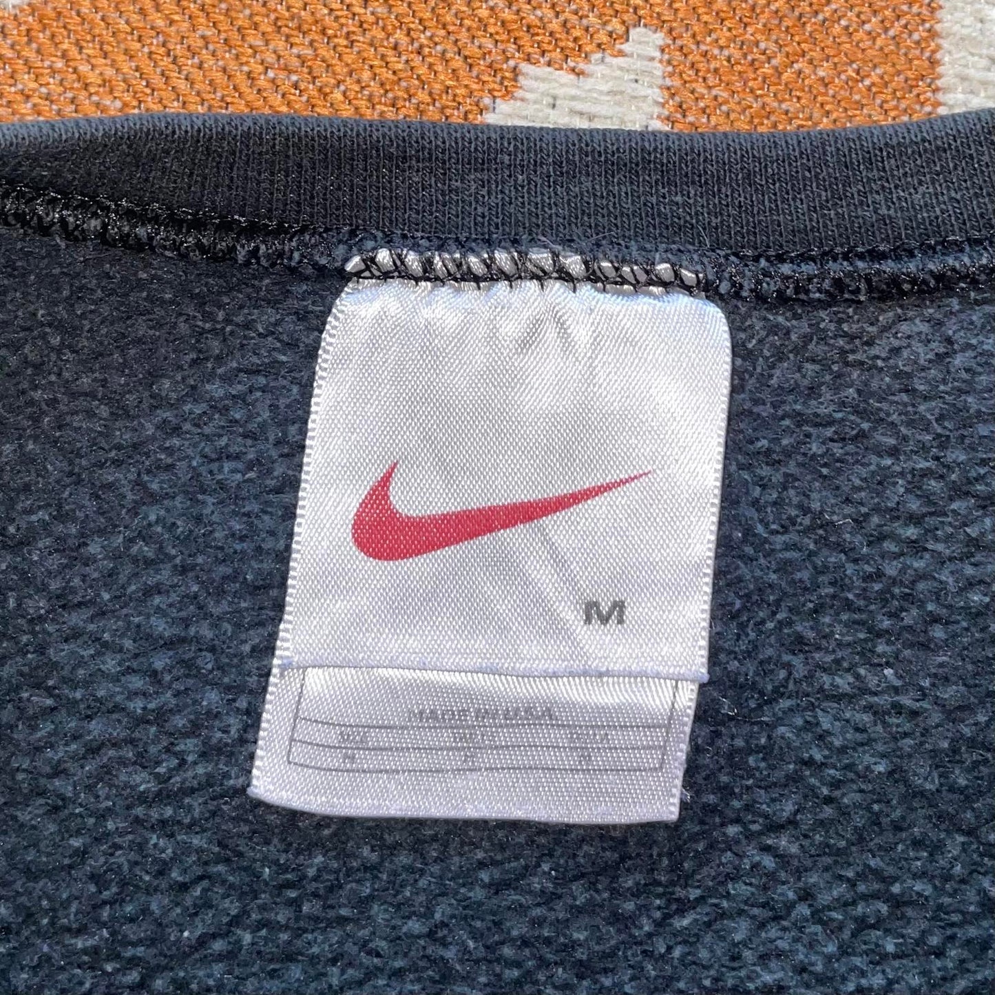 Nike 90s Embroidered Sweatshirt M