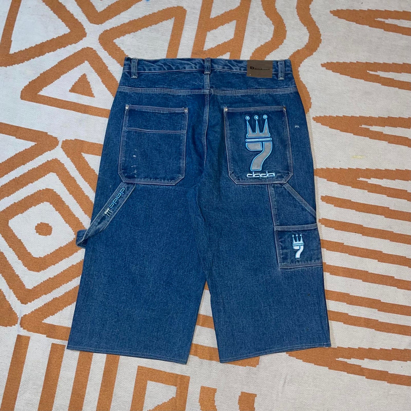 Dada 00s Baggy Embroidered Jorts 38x18