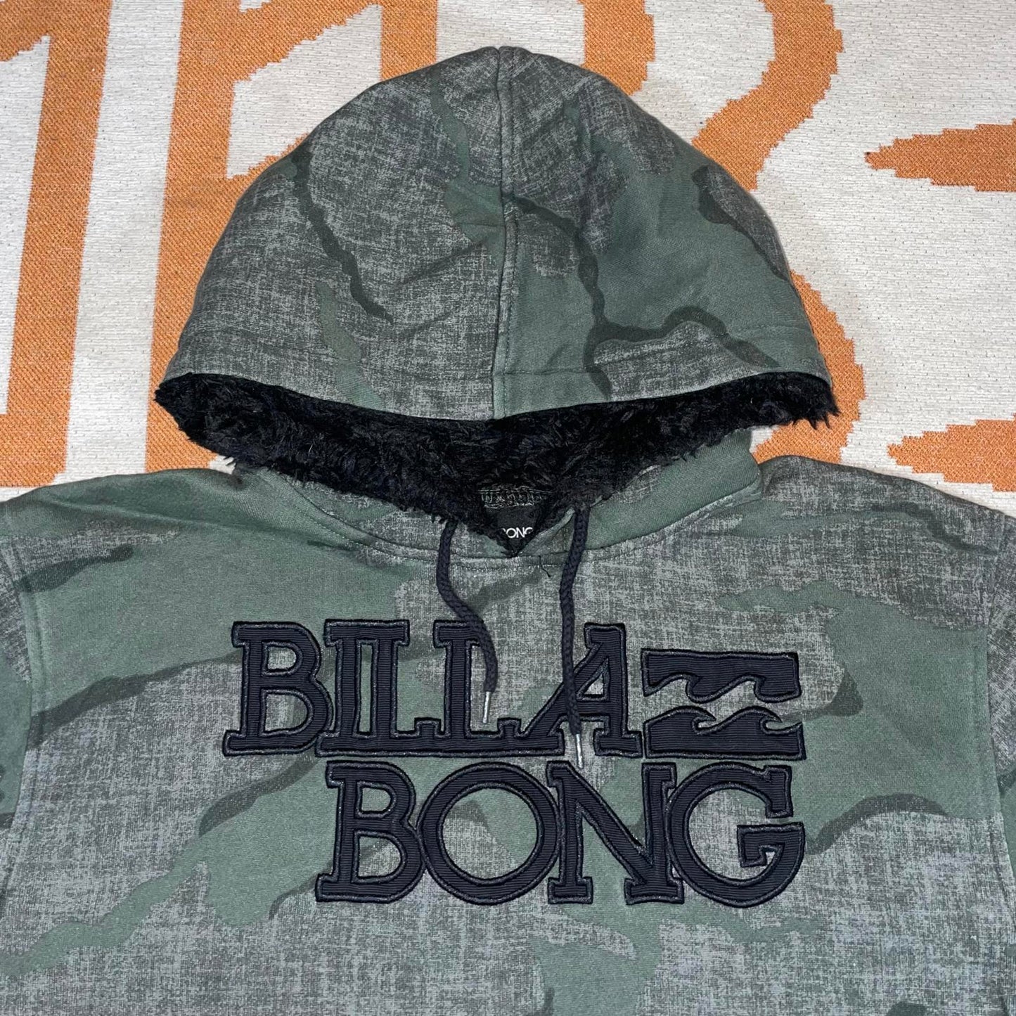Billabong 00s Camo Embroidered Hoodie M