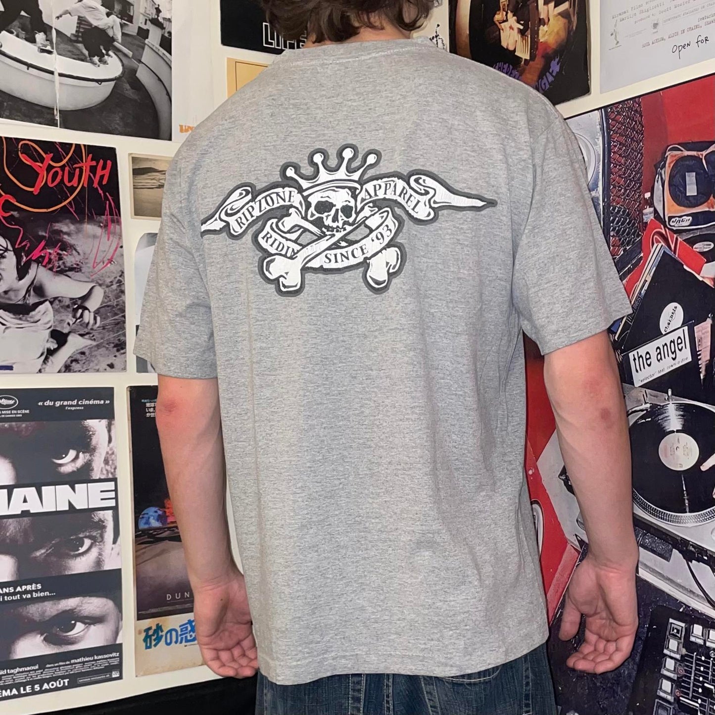 Ripzone 90s Surf Crossbones Graphic T-Shirt L