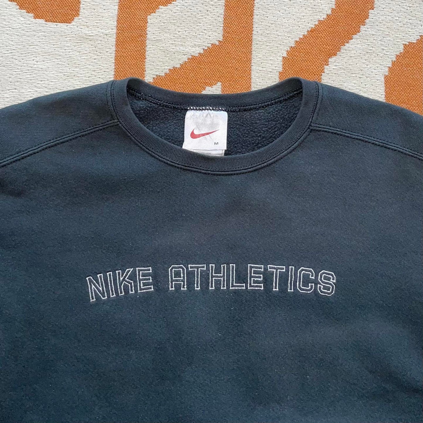 Nike 90s Embroidered Sweatshirt M