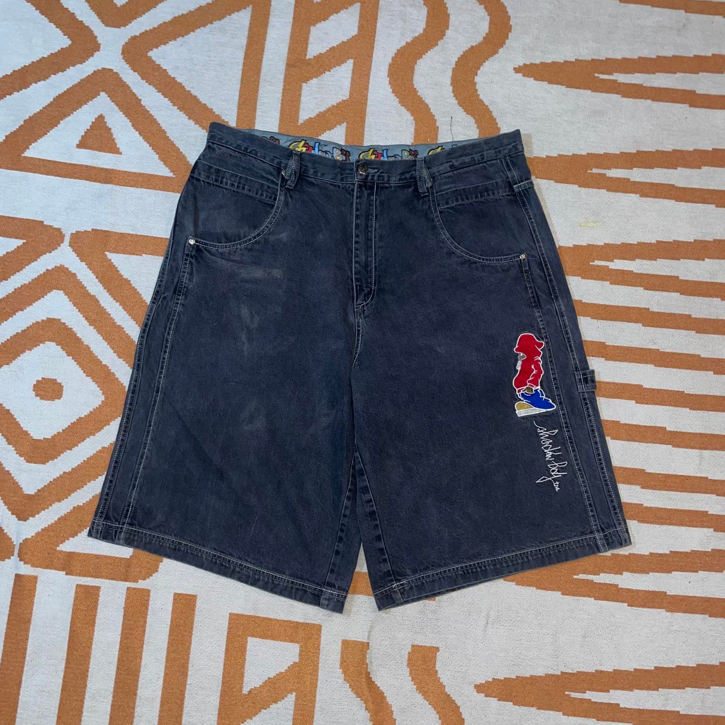 Shadow Boy 90s Embroidered Baggy Jorts 42x15