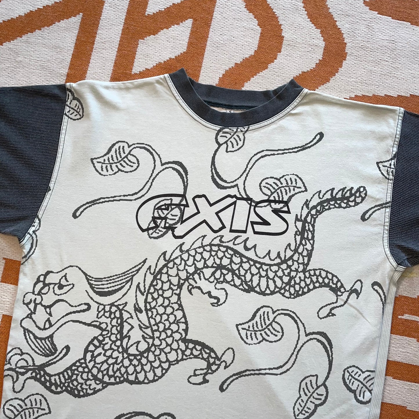 Axis Surf 00s Dragon Pattern T-Shirt L