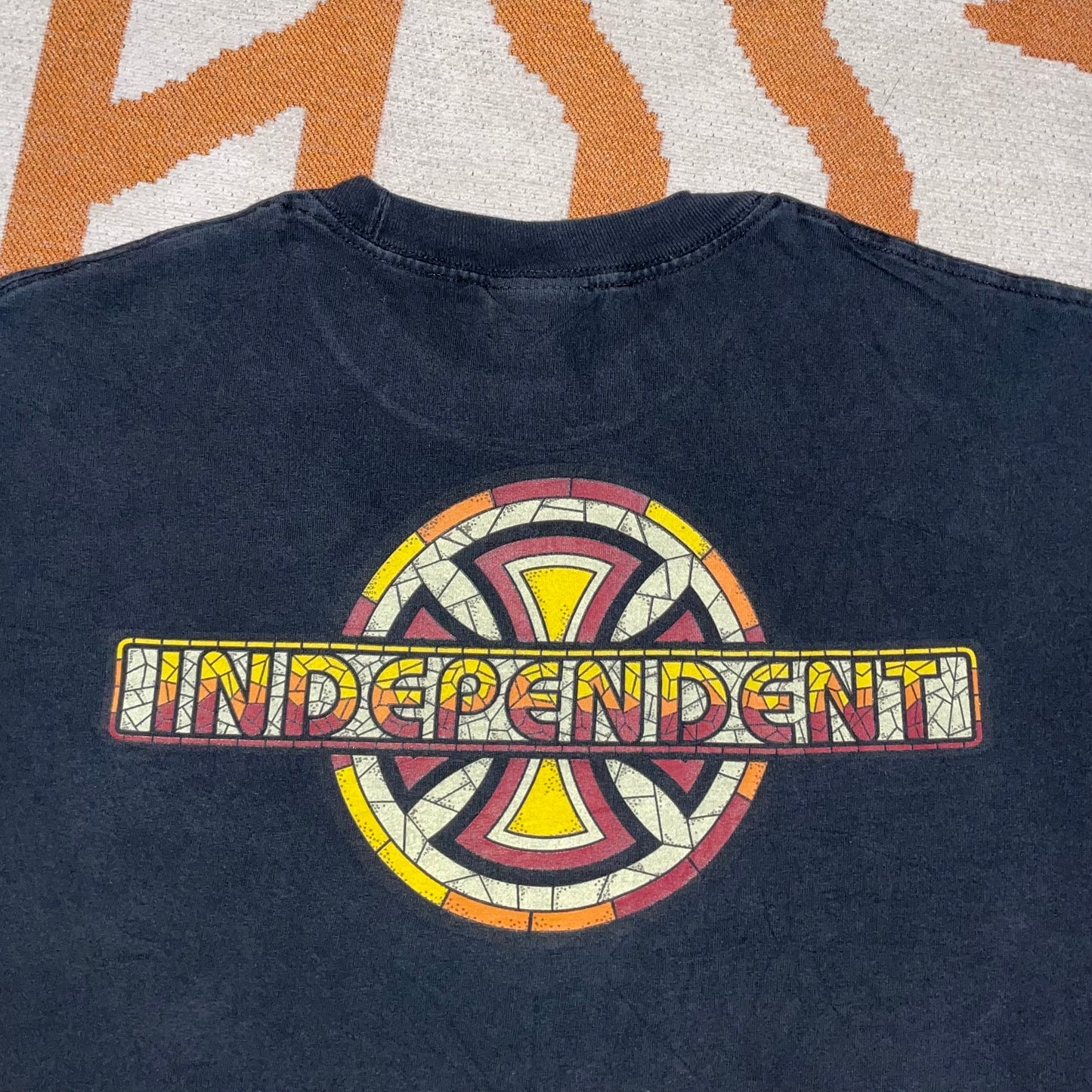 Independent Trucks 90s 'Mosaic' Skater T-Shirt XL