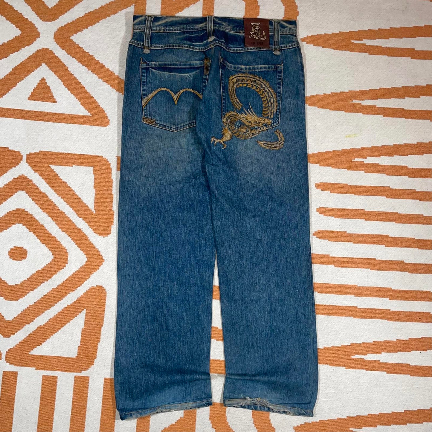 Oni Arai 00s Dragon Embroidered Jeans 36x31