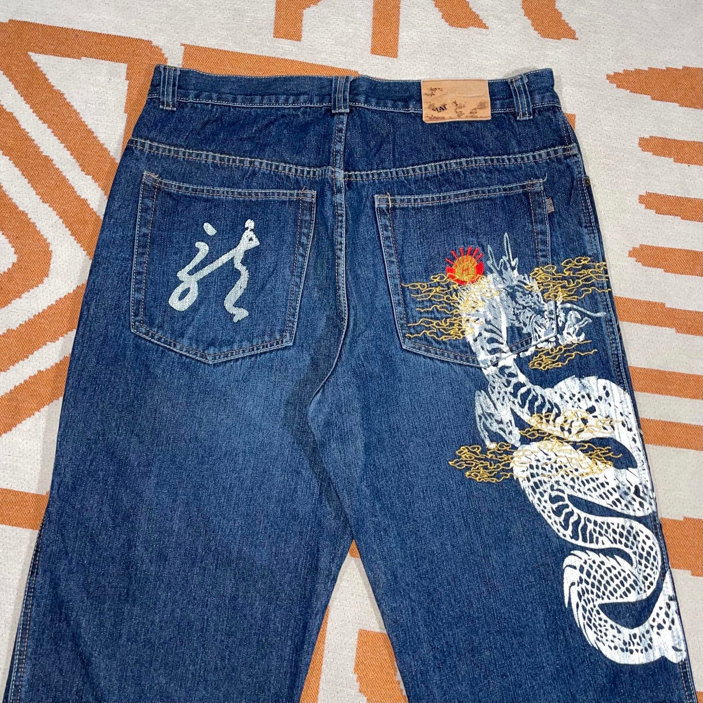 Happy Hope 90s Embroidered/Printed Dragon Baggy Jeans 34x28