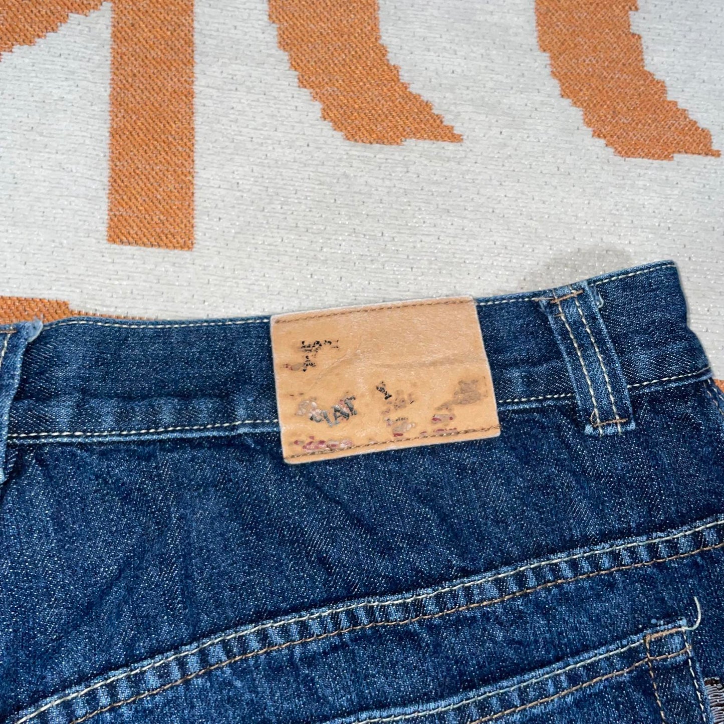 Happy Hope 90s Embroidered/Printed Dragon Baggy Jeans 34x28