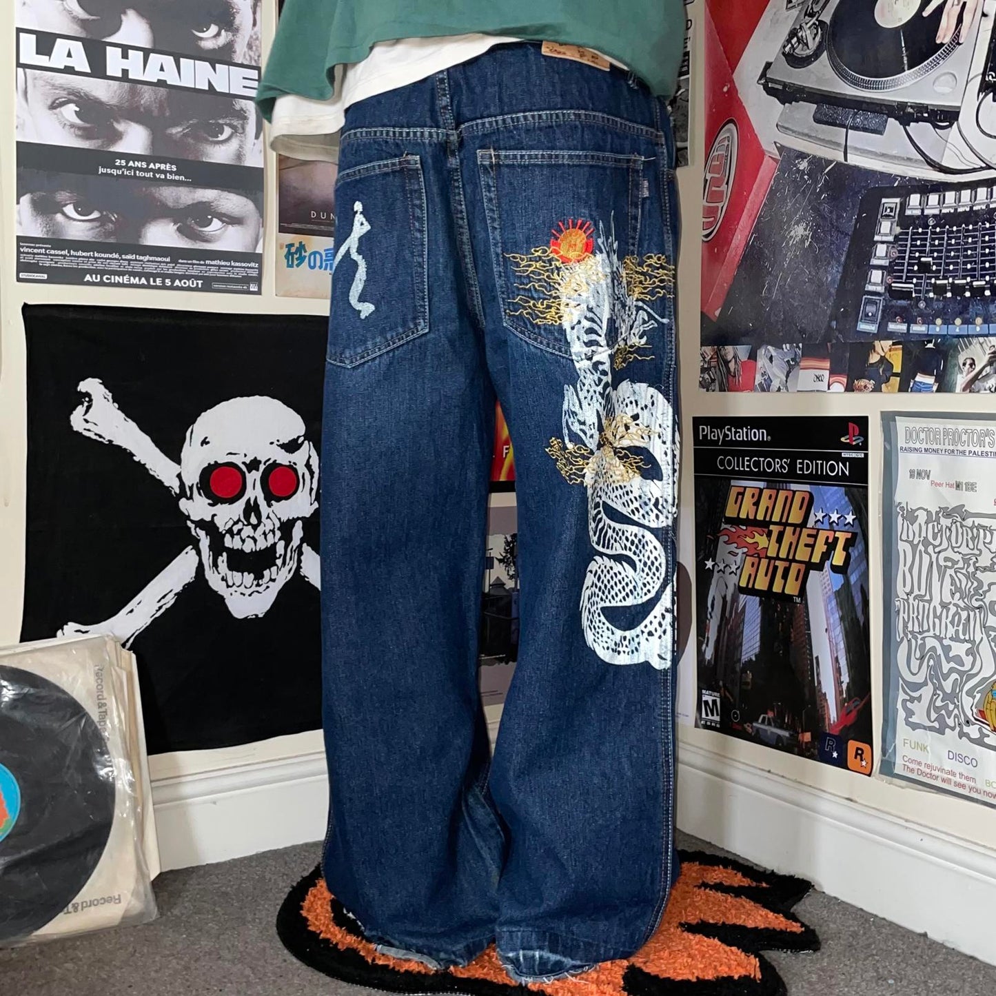 Happy Hope 90s Embroidered/Printed Dragon Baggy Jeans 34x28