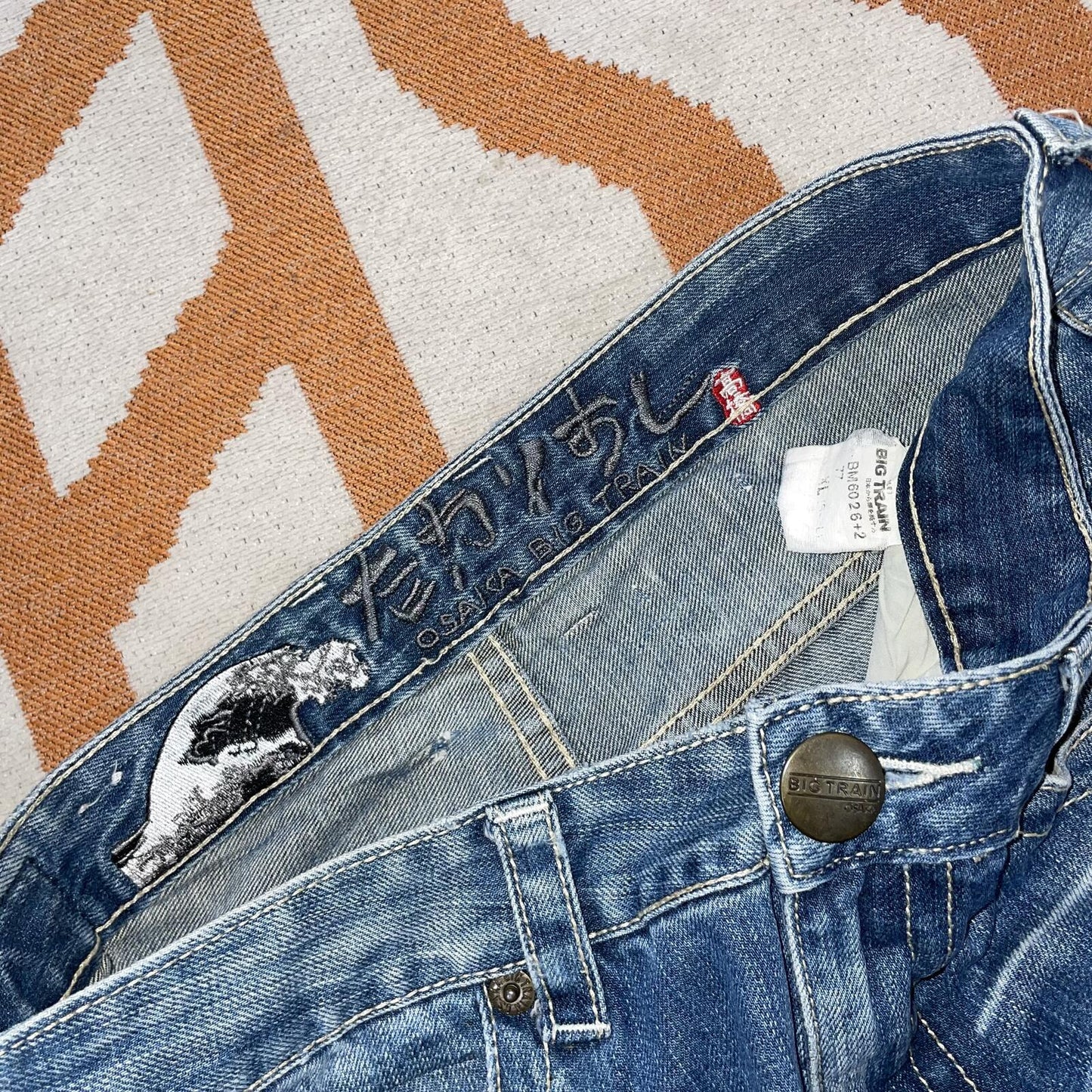 Osaka Big Train 00s Embroidered Japanese Loose Jeans 34x32