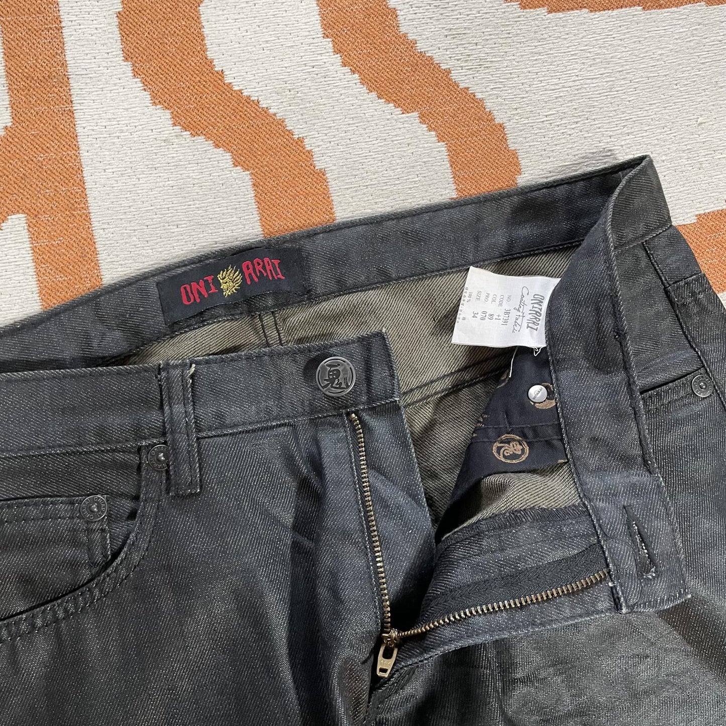 Oni Arai 00s Black/Gold Japanese Embroidered Jeans 34x33