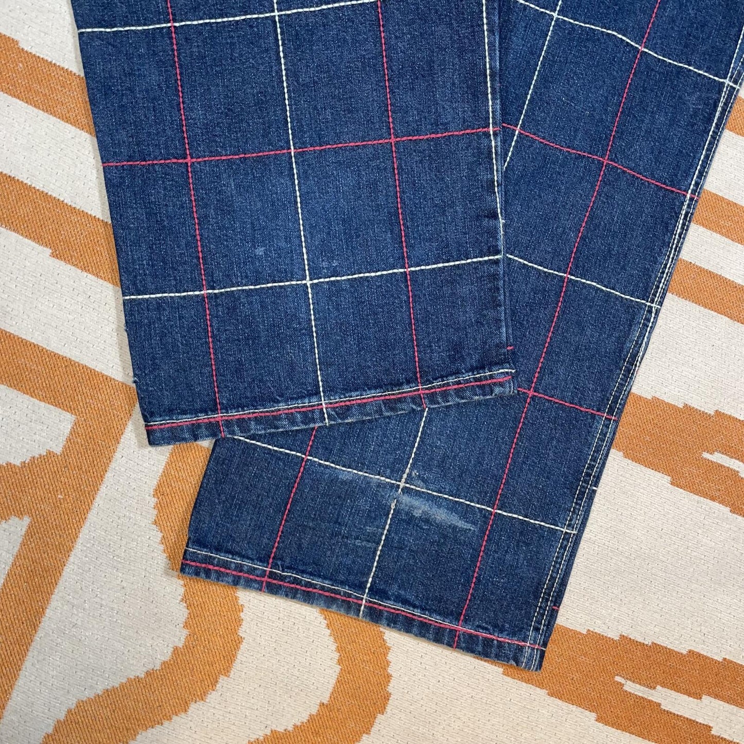 Enyce 90s Embroidered Crosshatch Pattern Baggy Jeans 36x32
