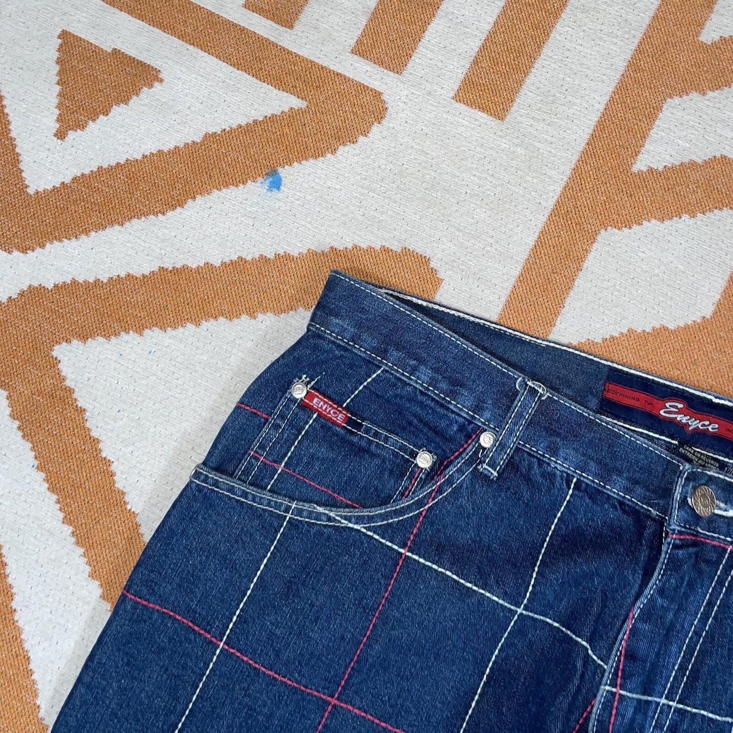 Enyce 90s Embroidered Crosshatch Pattern Baggy Jeans 36x32