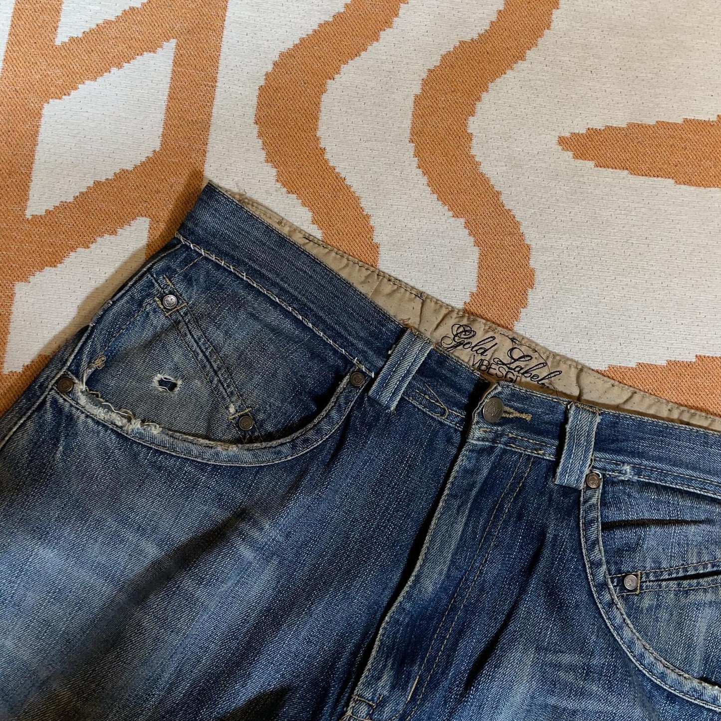Vibes 00s Baggy 'Gold Label' Denim Blue Jeans 34x34