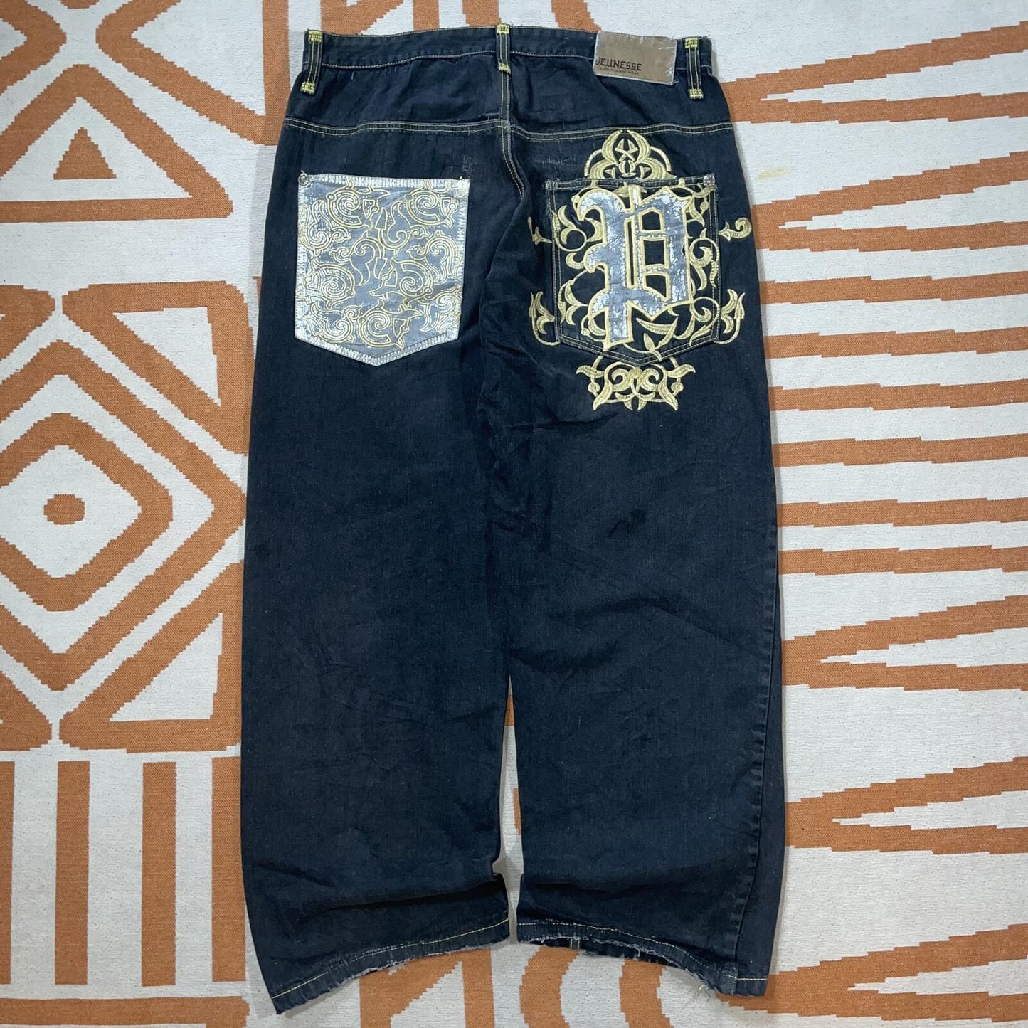Jeunesse 00s Embroidered Gothic ‘Big P’ Black/Gold Baggy Jeans 40x31