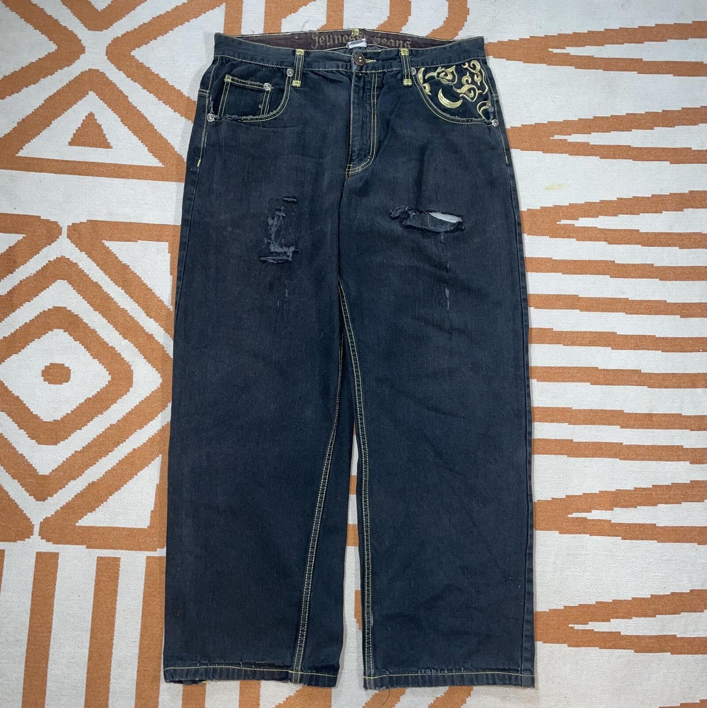 Jeunesse 00s Embroidered Gothic ‘Big P’ Black/Gold Baggy Jeans 40x31
