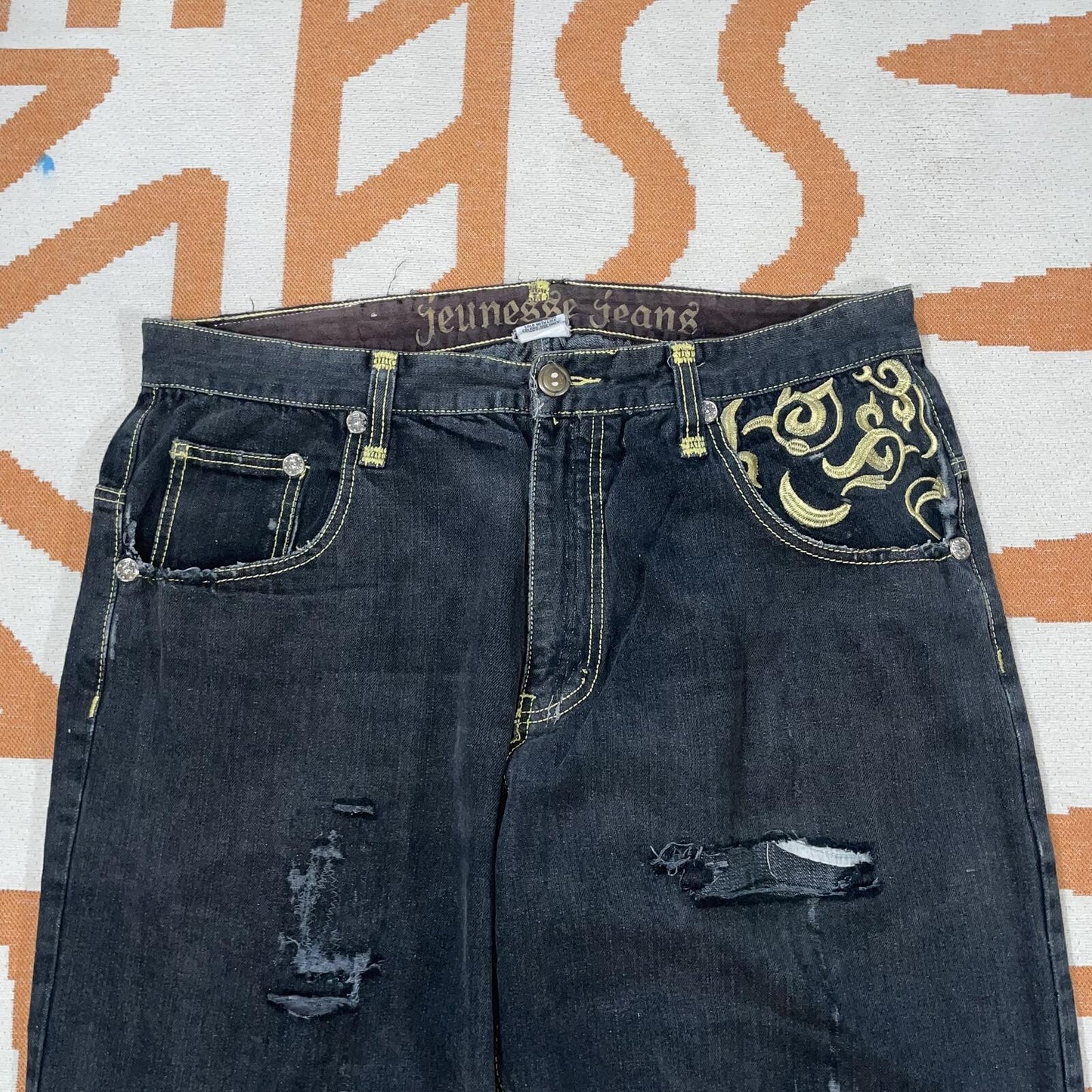 Jeunesse 00s Embroidered Gothic ‘Big P’ Black/Gold Baggy Jeans 40x31
