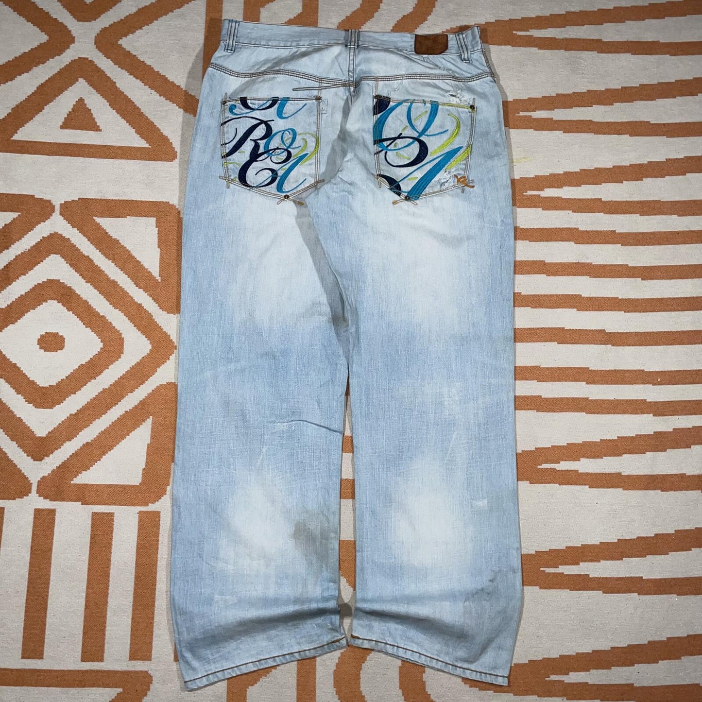 Rocawear 90s Embroidered 'Cursive' Baggy Jeans 38x34