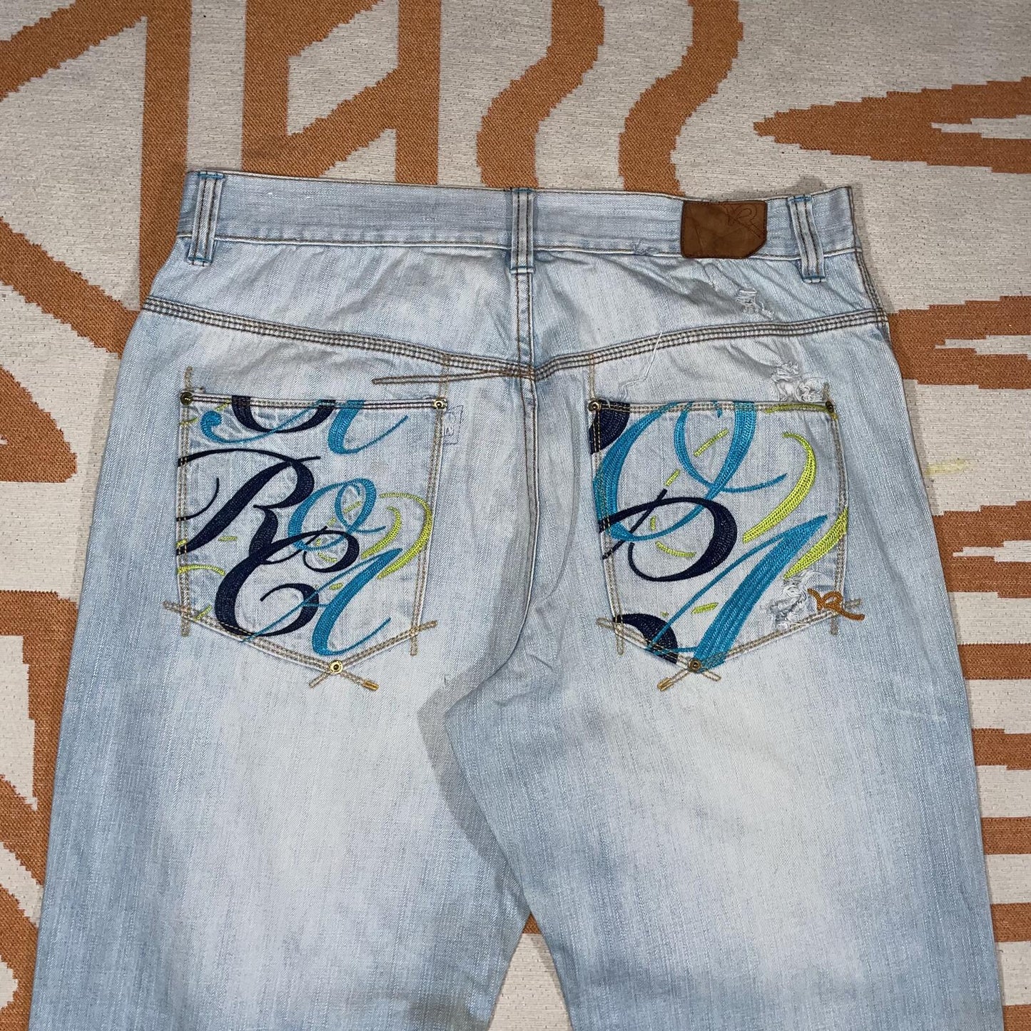 Rocawear 90s Embroidered 'Cursive' Baggy Jeans 38x34