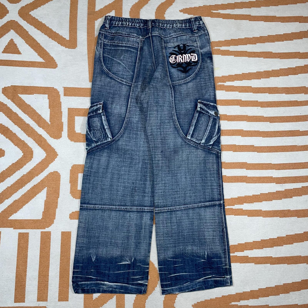 Dognose 90s Embroidered ‘Grind’ Cargo Jeans 32x31