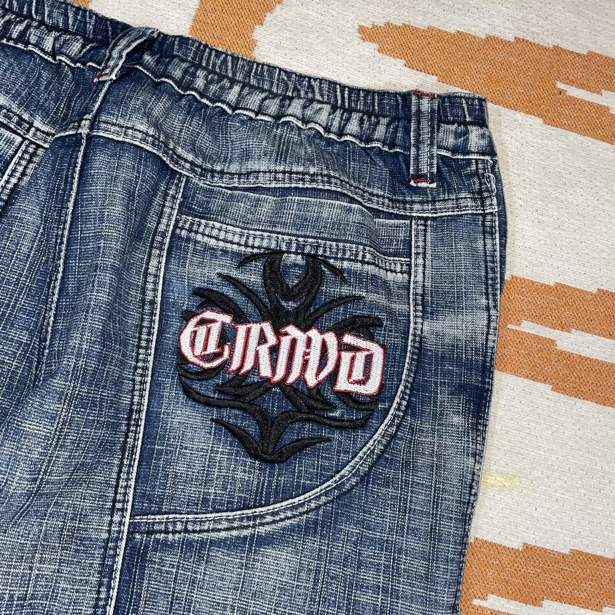 Dognose 90s Embroidered ‘Grind’ Cargo Jeans 32x31