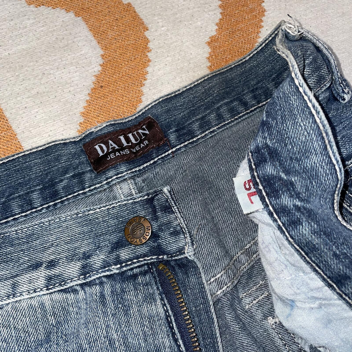 Da Lun 90s Embroidered Abstract Baggy Jeans 40x32