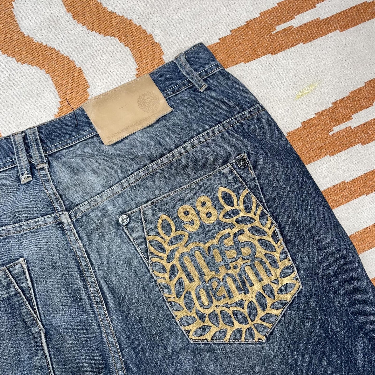 MASS 00s Embroidered ‘Wreath’ Baggy Jeans 38x28