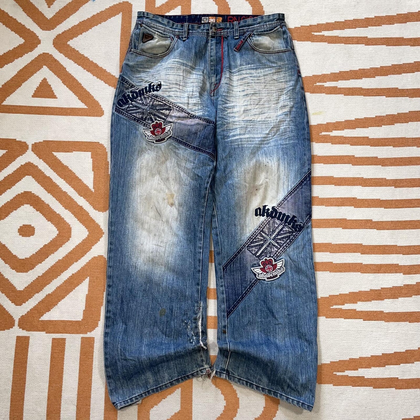 Akademiks 00s Embroidered Baggy ‘Brit’ Jeans 36x32