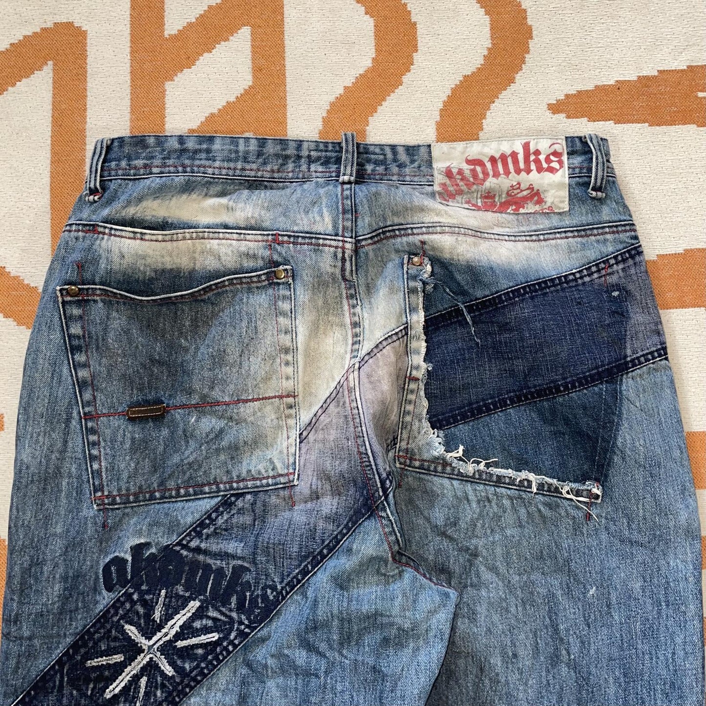 Akademiks 00s Embroidered Baggy ‘Brit’ Jeans 36x32