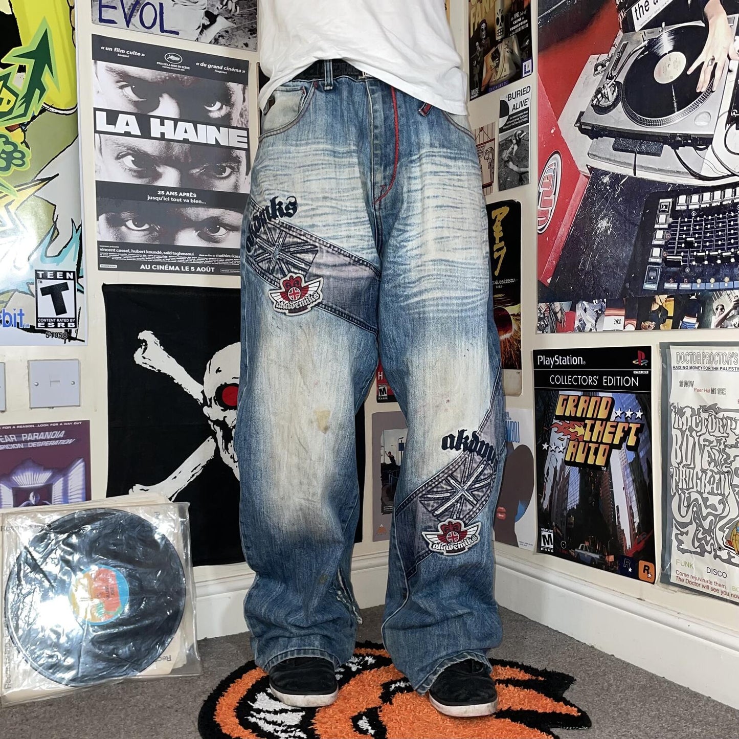 Akademiks 00s Embroidered Baggy ‘Brit’ Jeans 36x32