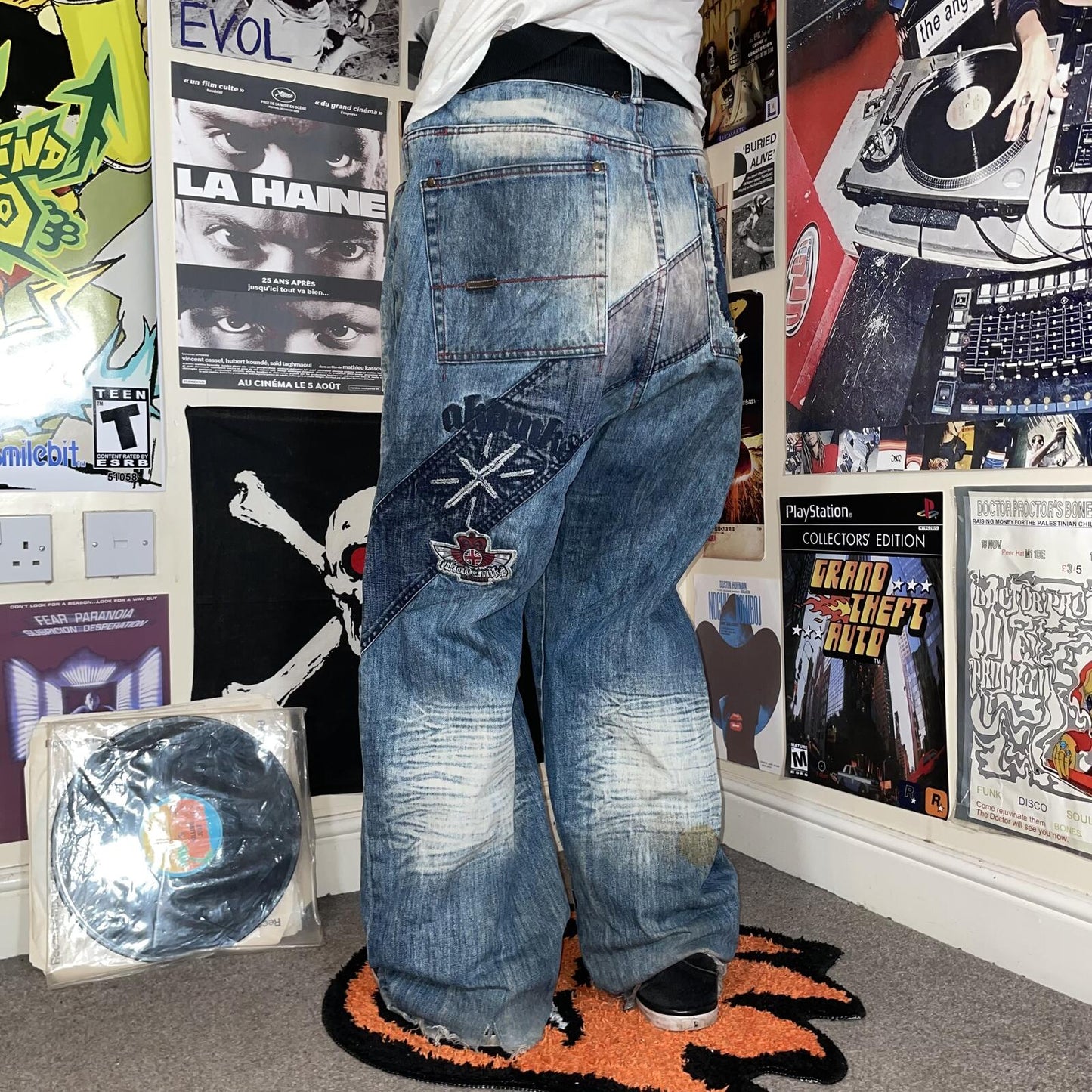 Akademiks 00s Embroidered Baggy ‘Brit’ Jeans 36x32