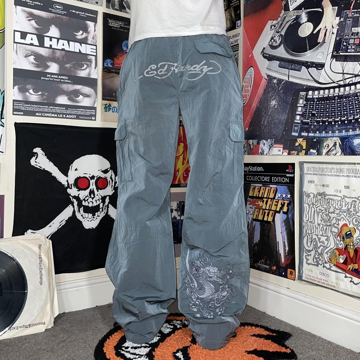 Ed Hardy x UO ‘22 Embroidered ‘Dragon’ Grey Cargo Pants 30x33