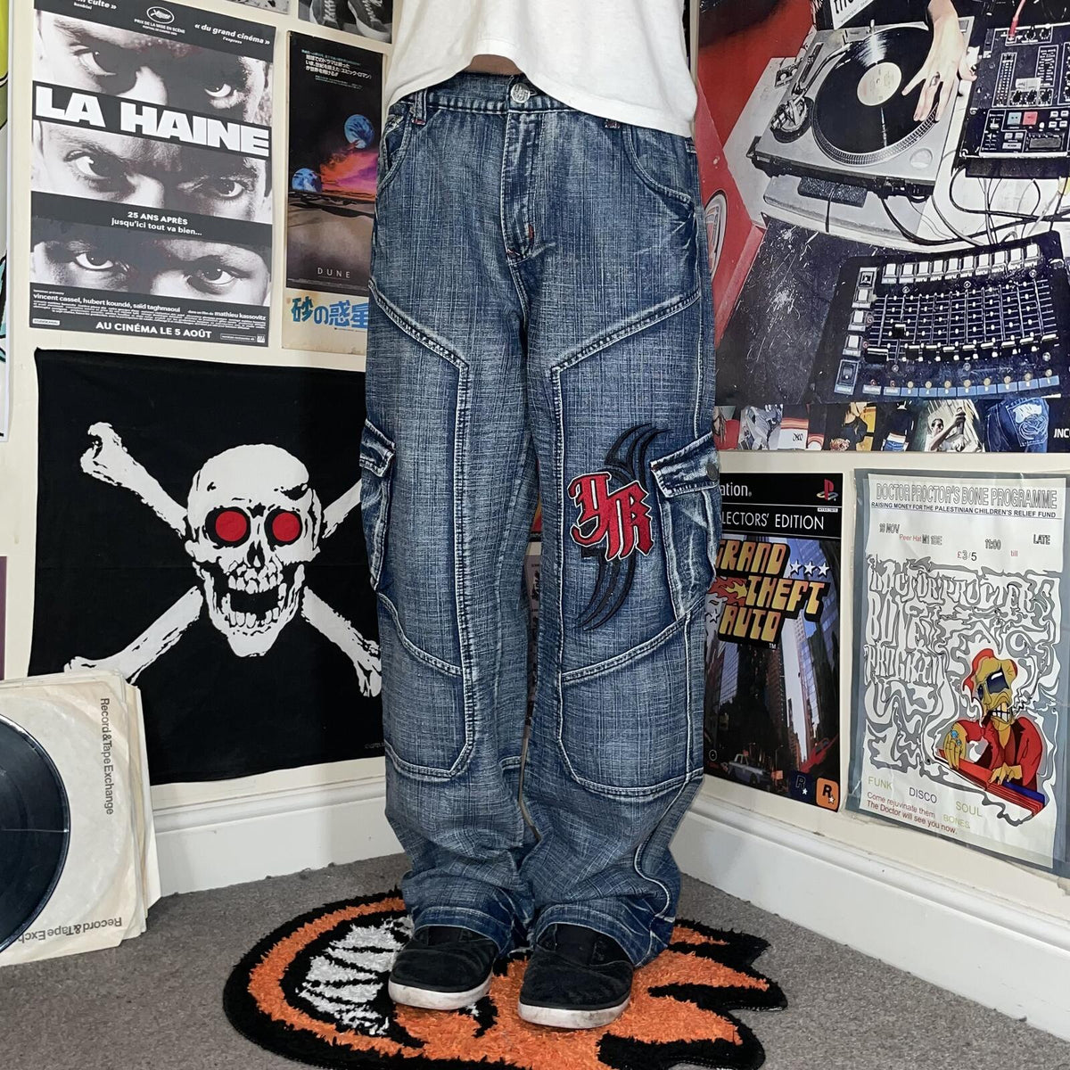 Dognose 90s Embroidered ‘Grind’ Cargo Jeans 32x31