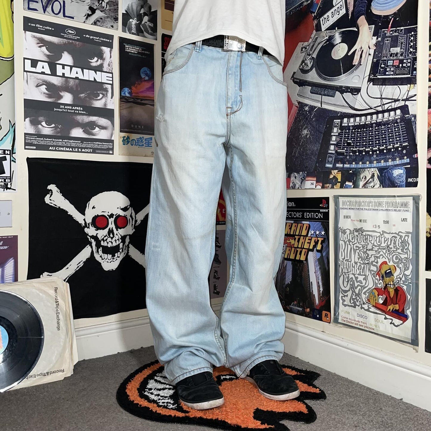 Rocawear 90s Embroidered 'Cursive' Baggy Jeans 38x34