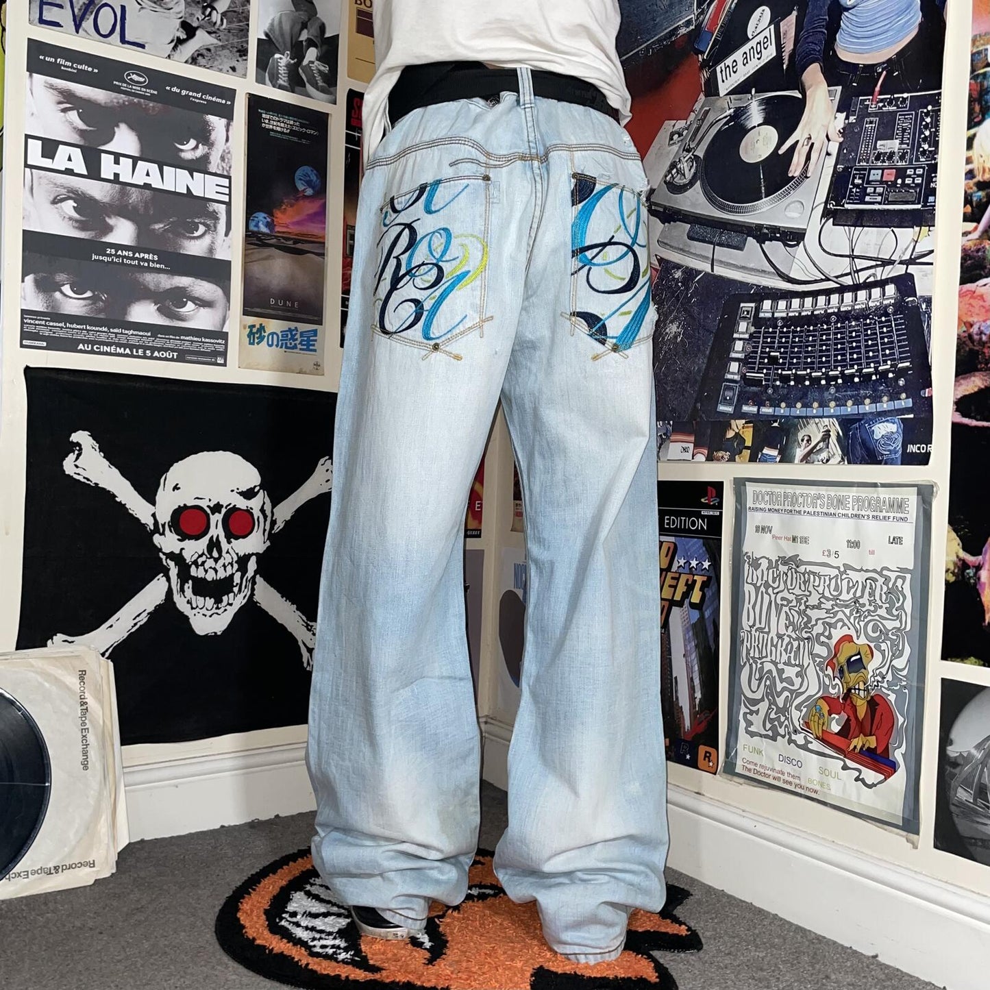Rocawear 90s Embroidered 'Cursive' Baggy Jeans 38x34