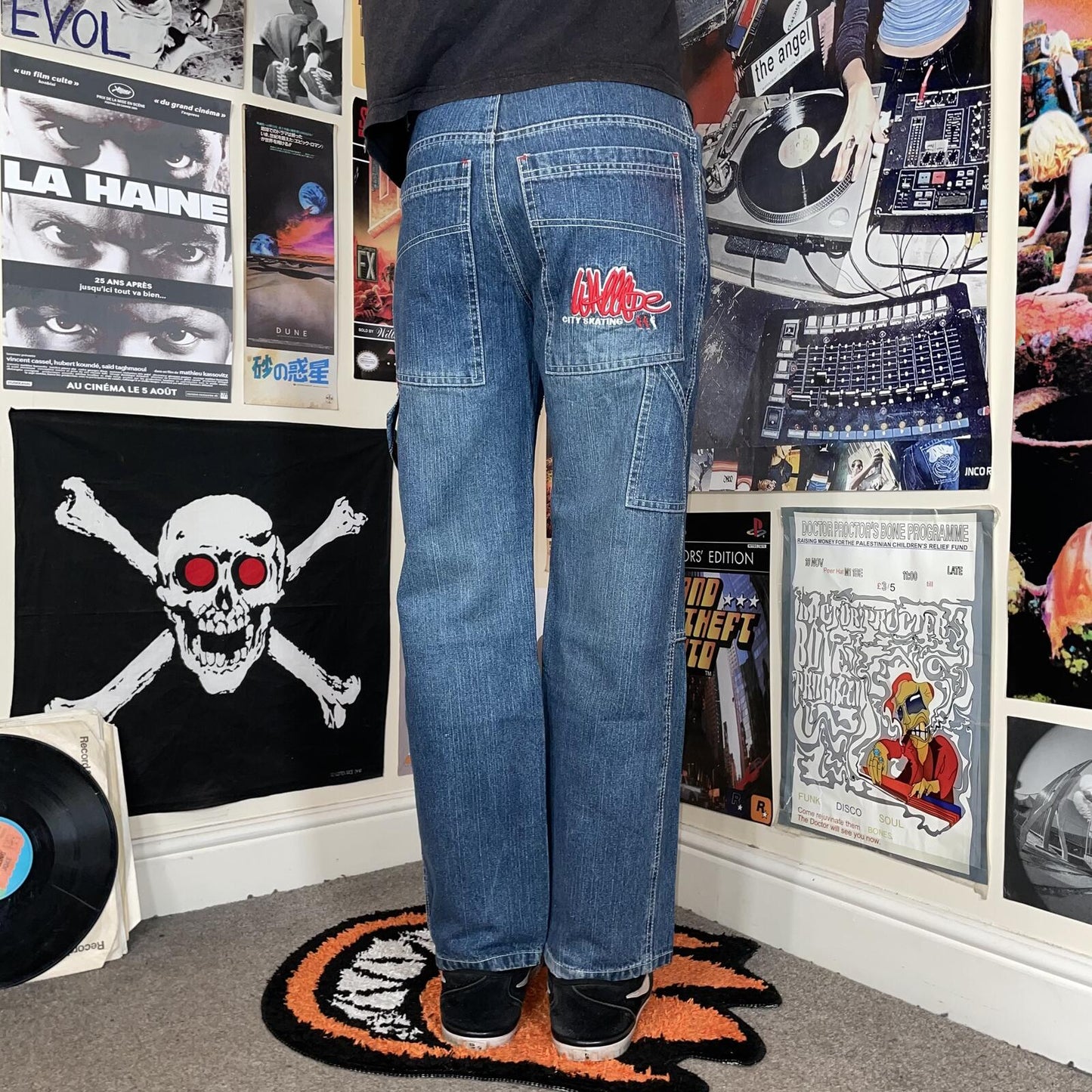 Beat 00s Embroidered ‘Wallride’ Skater Loose Jeans 28x28