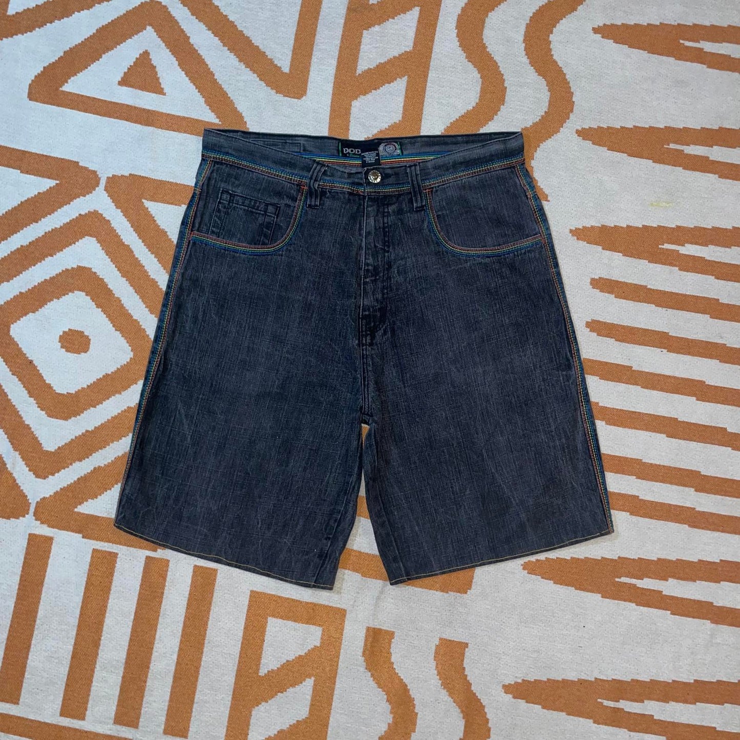 Dodeca 00s Embroidered Baggy Jorts 40x11