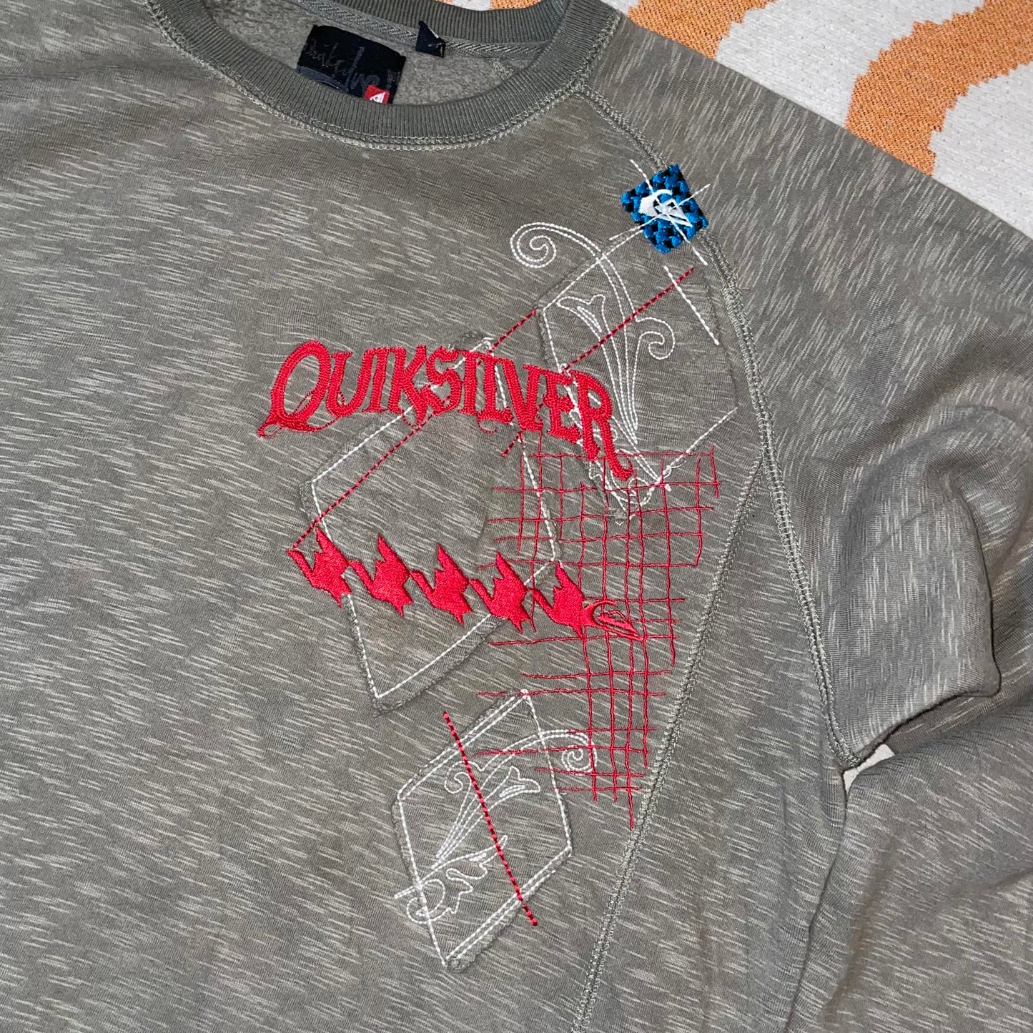 Quiksilver 00s Embroidered/Patched Sweatshirt L