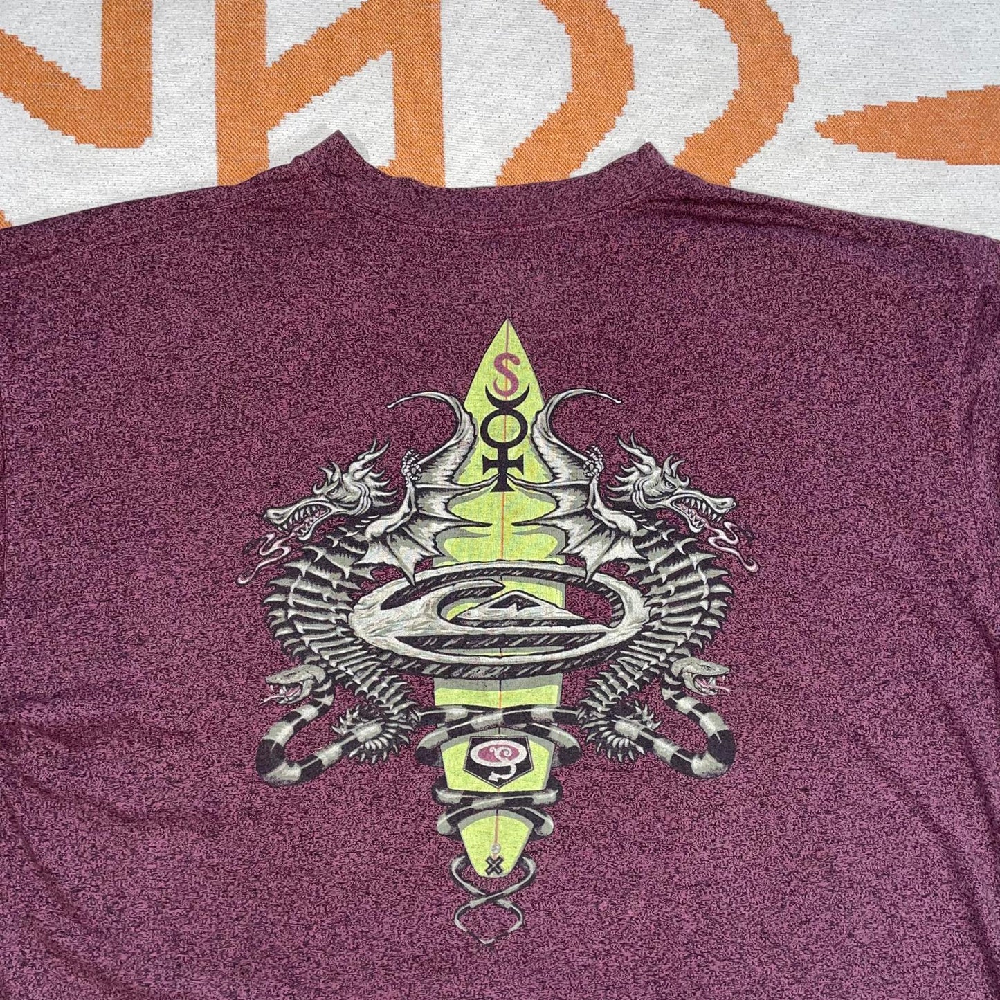 Quiksilver 90s Dragon Graphic Surf Burgundy Longsleeve T-Shirt M