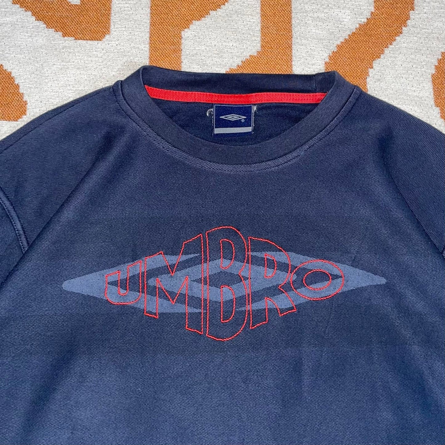 Umbro 00s Embroidered Navy Sweatshirt XL
