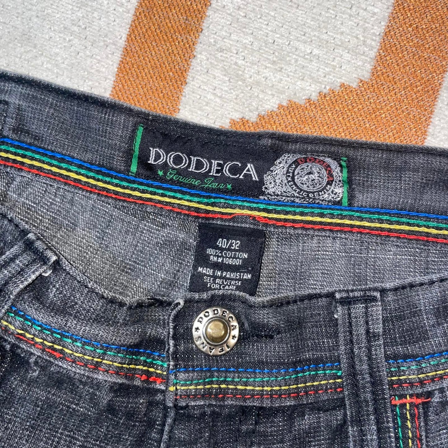Dodeca 00s Embroidered Baggy Jorts 40x11