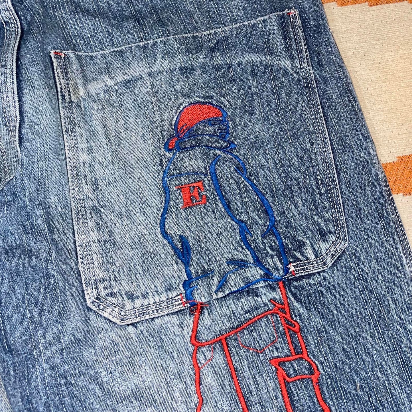 Hip Hop 00s Embroidered Character Blue Denim Jeans 28x30