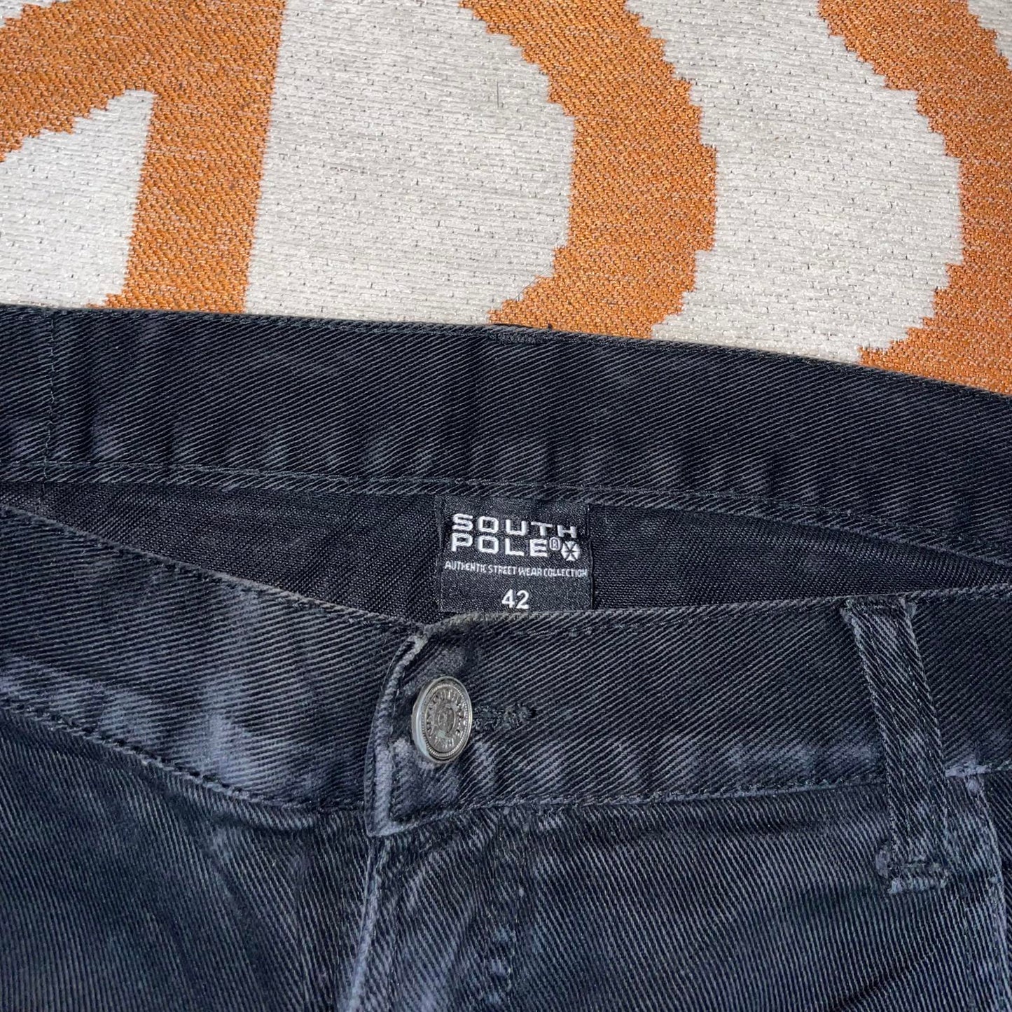 Southpole 90s Embroidered Black Denim Baggy Jeans 42x34