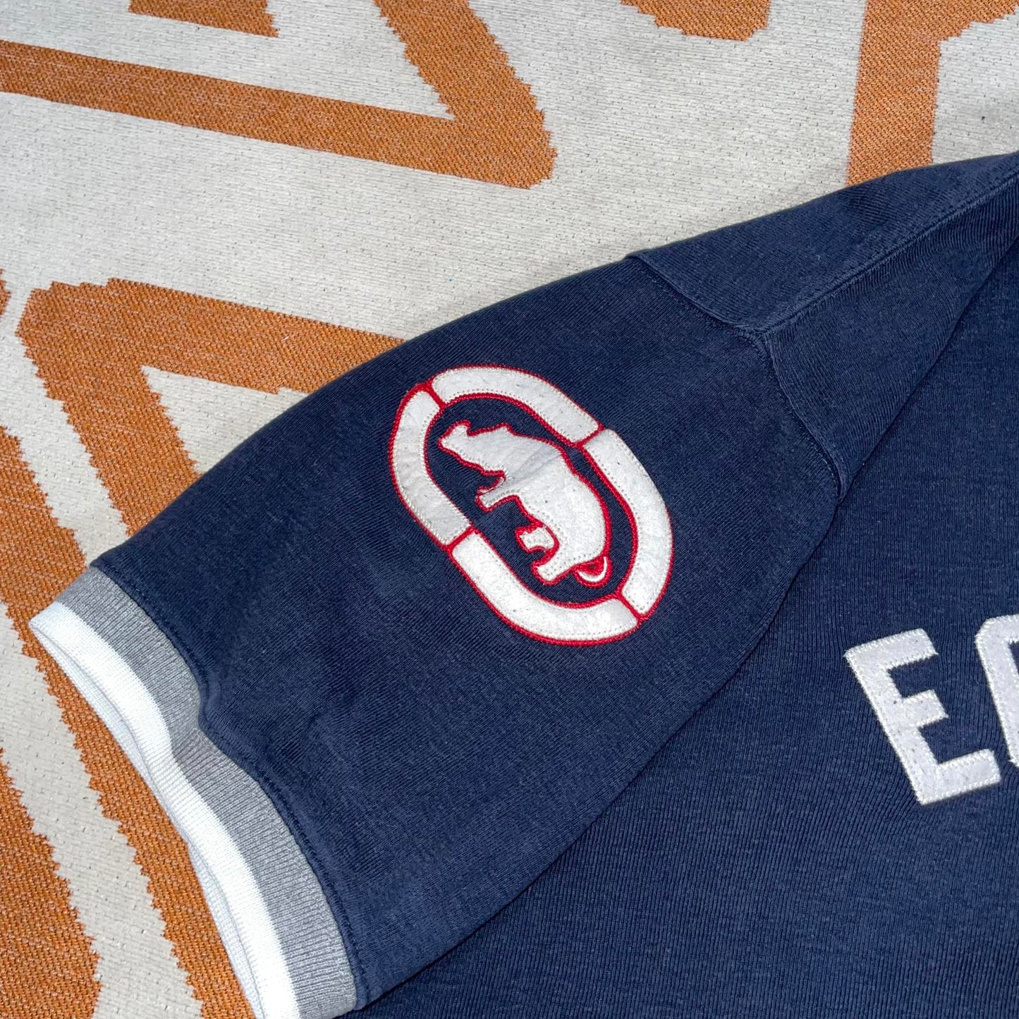 Ecko Unltd. 00s Embroidered Rhino Ringer T-Shirt M