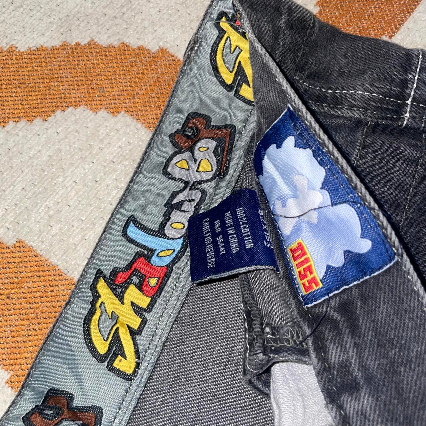 Shadow Boy 90s Embroidered Baggy Jorts 42x15