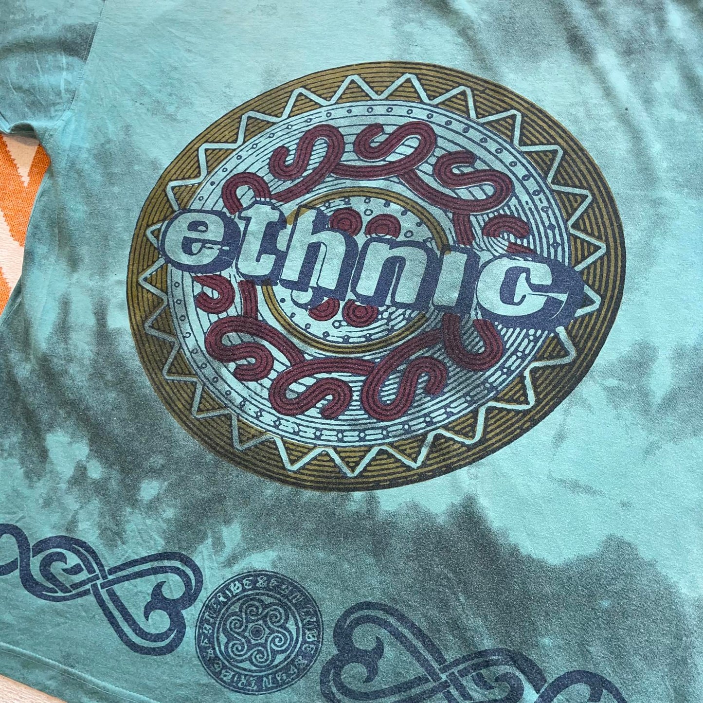 NewFast 90s Dye ‘Ethnic’ Graphic T-Shirt L