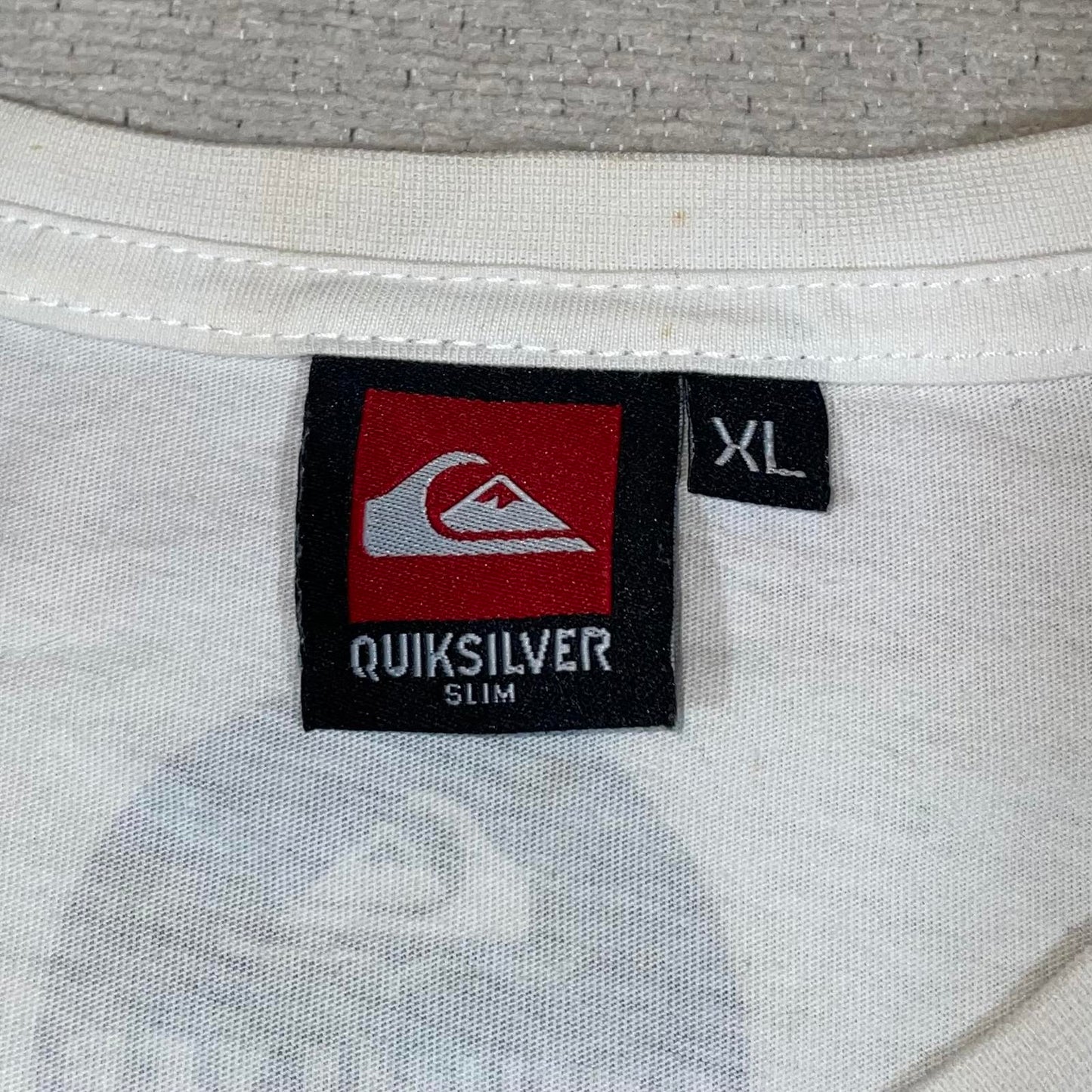 Quiksilver 00s Collage Art Graphic T-Shirt XL