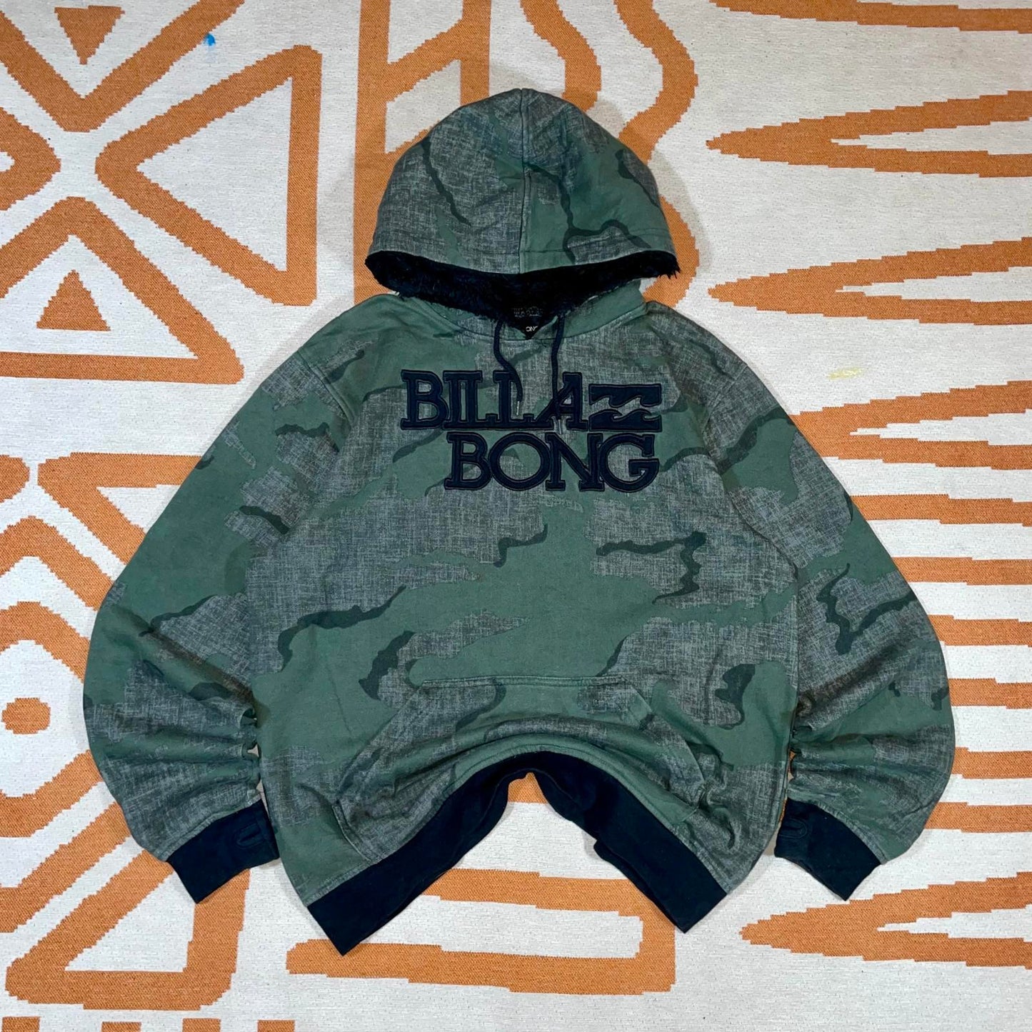 Billabong 00s Camo Embroidered Hoodie M