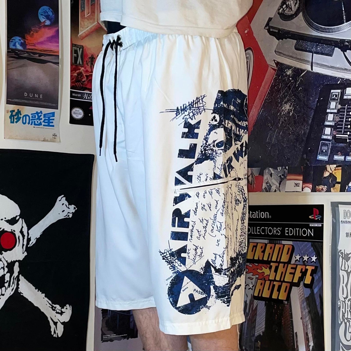 Airwalk 90s Print Board Shorts L